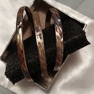 Gold bangle bracelet